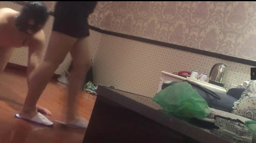 国产夫妻主调教家奴_家奴口舌主人阳具插图1