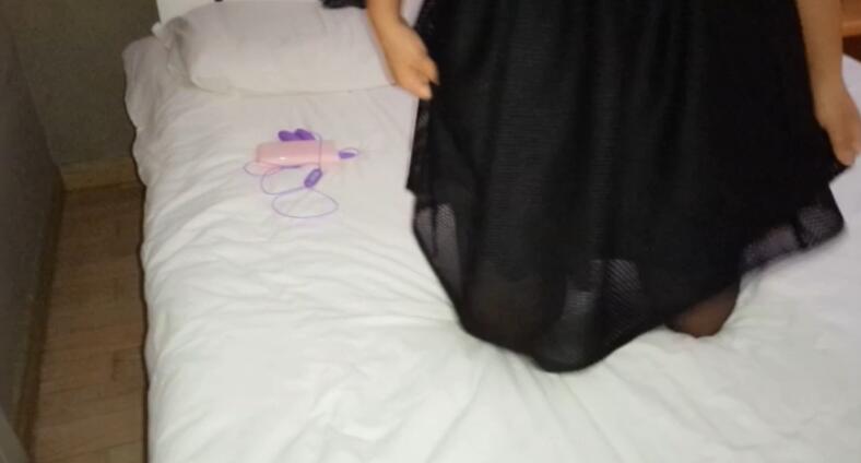 国产夫妻主宾馆黑丝女主踩踏男奴_男奴口舌棒棒视频插图1